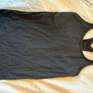 Lululemon grey ribbed tank top with built in bra size 4